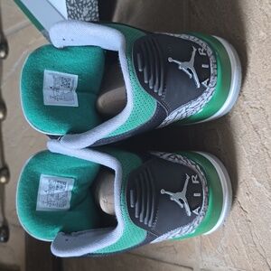 Air Jordan 3 Retro (Green)